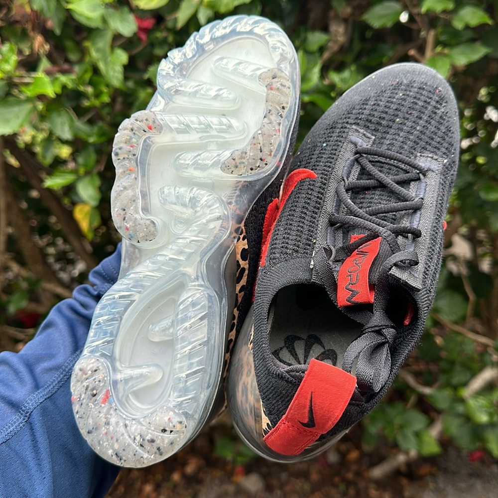 Nike Womens Air Vapormax 2021 FK Black Leopard Habanero Red Size 6.5 - Picture 7 of 8
